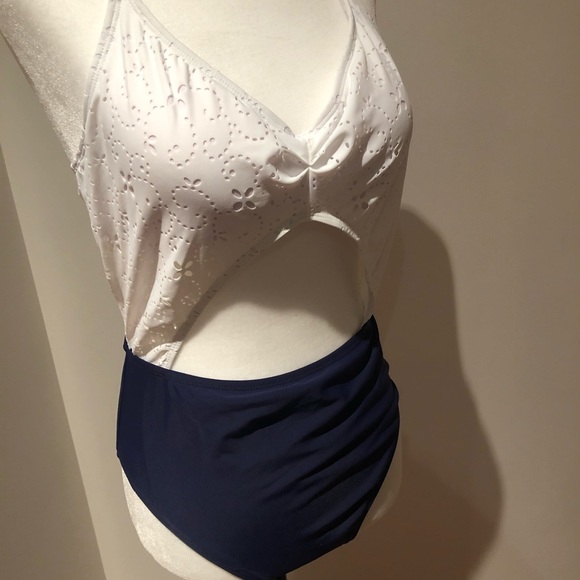 Design Lab | NWT One Piece Swimsuit - Picture 3 of 8